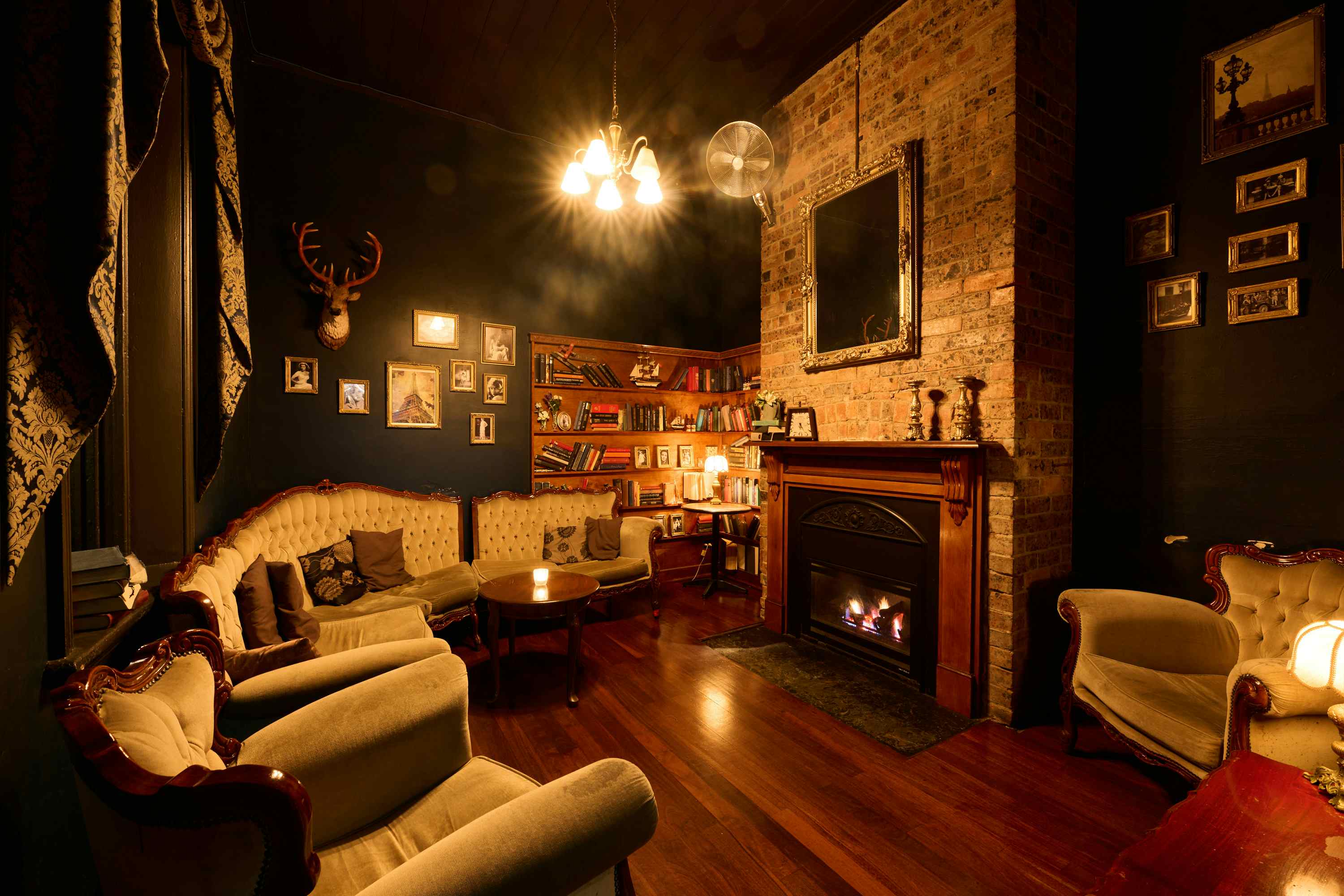 Library Room, Antique Bar